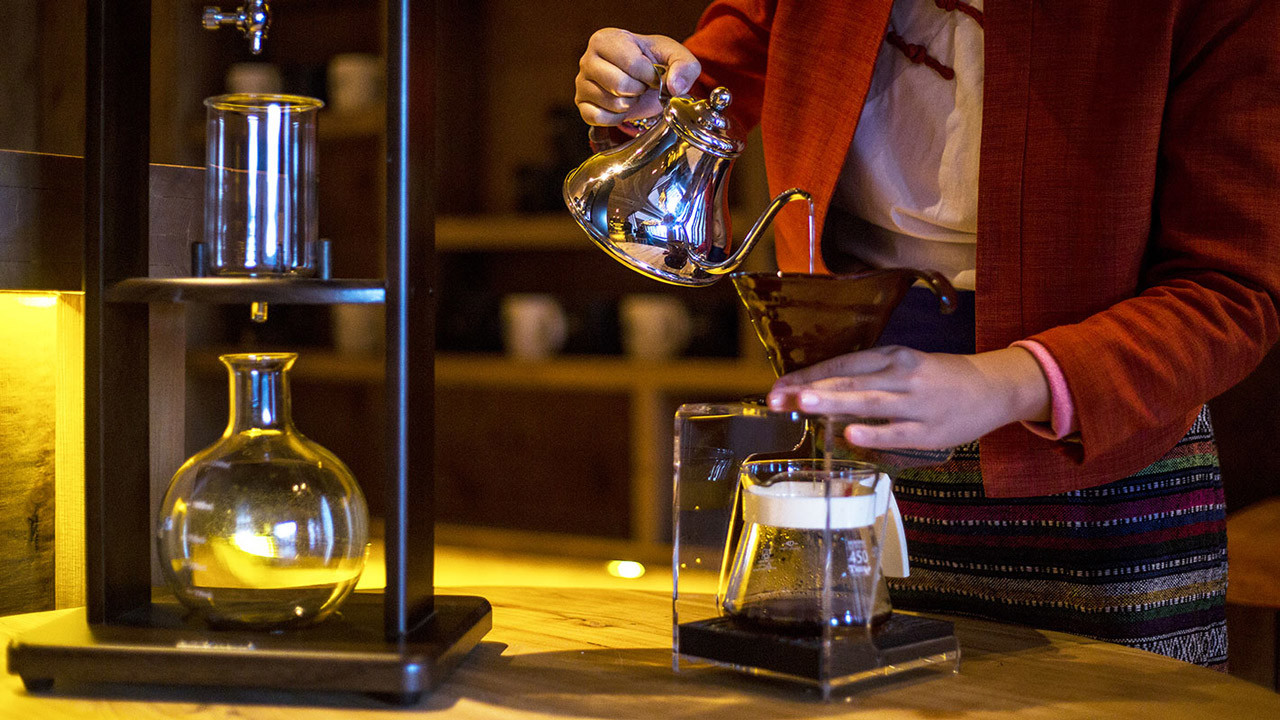 Café LUX*
