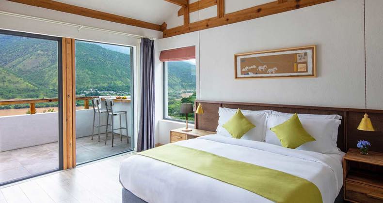 JUNIOR SUITES